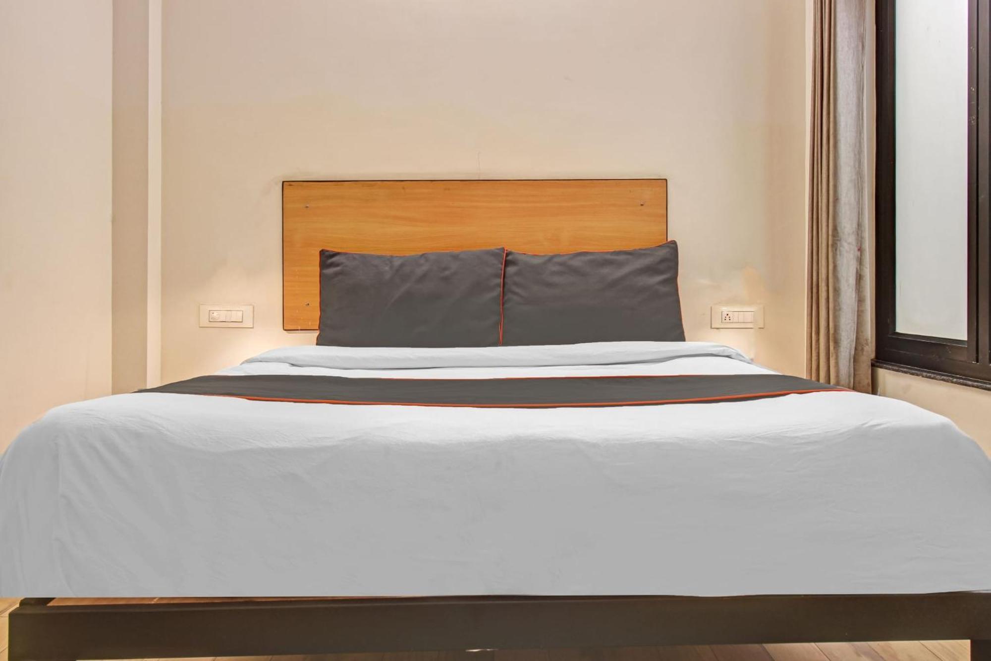 Hotel Super Townhouse Kachnar House Vikas Nagar Hasanganj Esterno foto