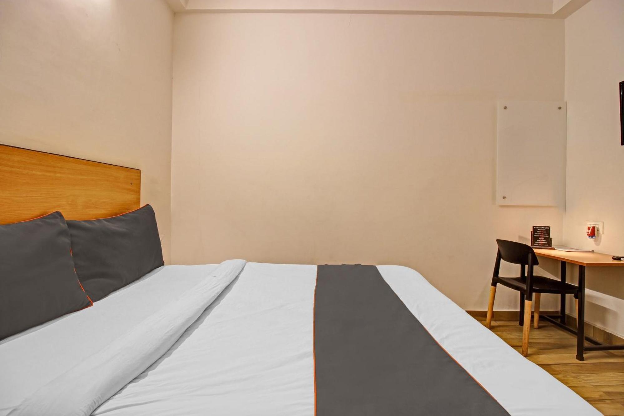 Hotel Super Townhouse Kachnar House Vikas Nagar Hasanganj Esterno foto