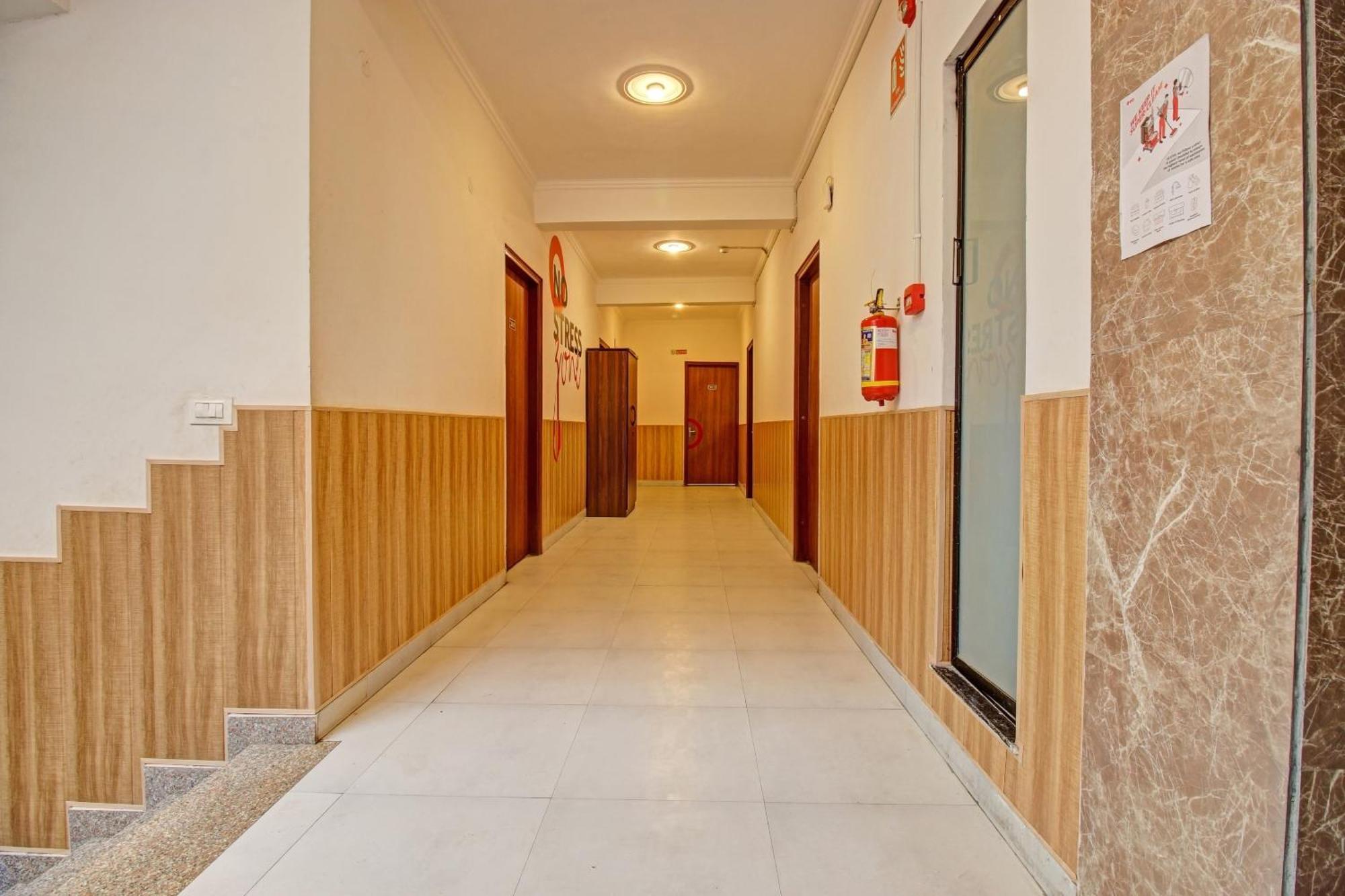 Hotel Super Townhouse Kachnar House Vikas Nagar Hasanganj Esterno foto